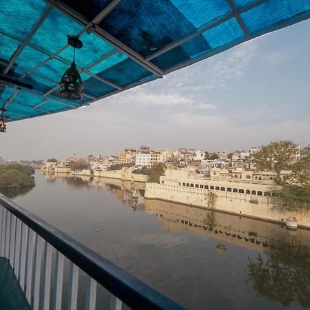 Venice View Hotel & Restaurant Udaipur Extérieur photo